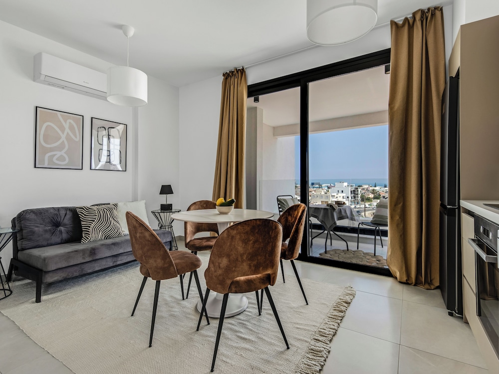 Sanders Elgio - Charming Studio With Balcony