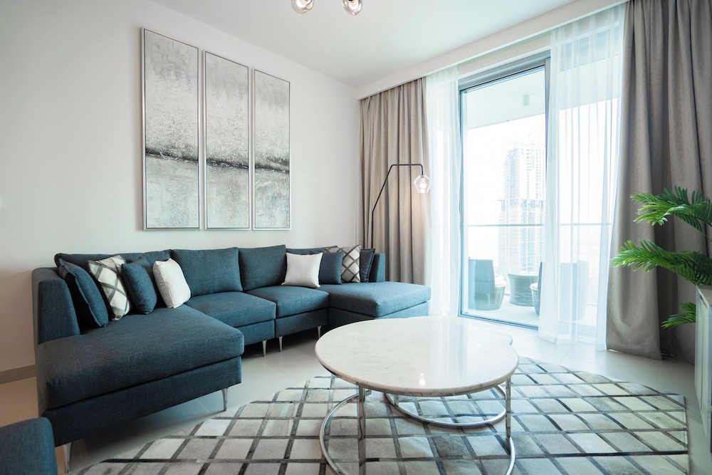 Nasma Luxury Stays - The Grand