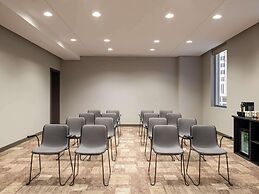 Adagio Doha