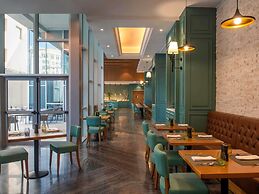 Adagio Doha