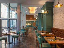 Adagio Doha