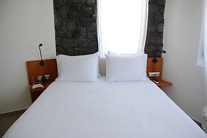 Noir Santorini