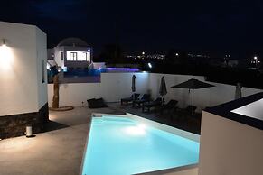 Noir Santorini