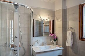 Calergi 11-superior Design 2 Bdr Maisonette. Beaches-sunsets-mindful E