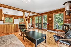 Mersey River Chalets a nature retreat