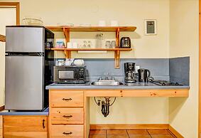 Mersey River Chalets a nature retreat