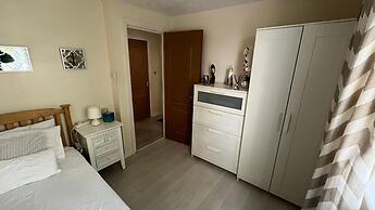 Stunning 3-bed Apartment in Croydon