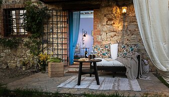 Oliveta a Retreat Surrounded by Olive Trees