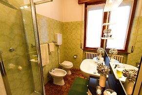 Connie s Apartment in Monvalle
