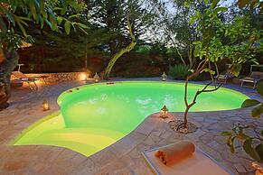 Kitrini Luxury Cottage