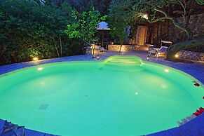 Kitrini Luxury Cottage