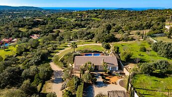 Casa de Apra by Portucasa