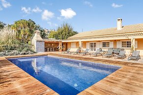 Casa de Apra by Portucasa