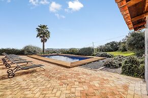 Casa de Apra by Portucasa