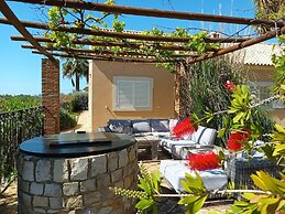 Casa de Apra by Portucasa