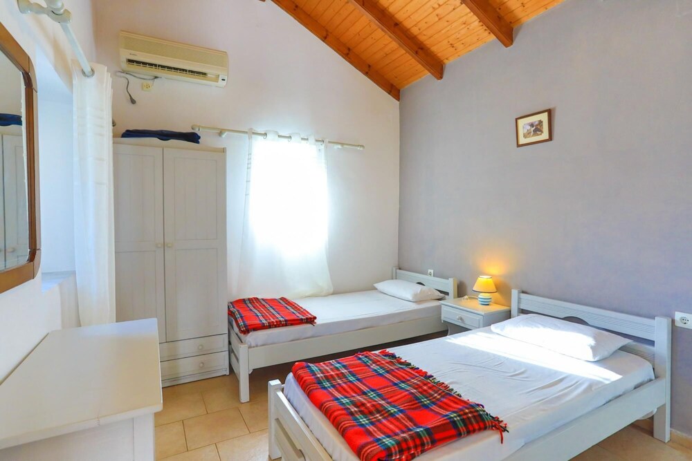Villa Sevi in Loggos