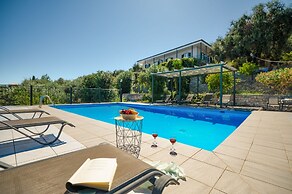 Antigoni Villa Ena in Longos