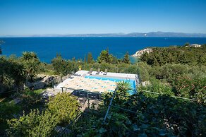 Antigoni Villa Ena in Longos