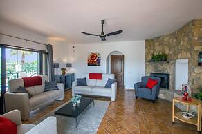 Villa Metacasa by Portucasa
