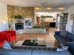 Villa Metacasa by Portucasa
