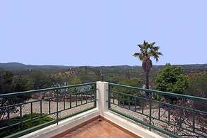 Villa Metacasa by Portucasa