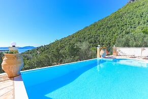 Viilla Kefalaki Superb Sceneries and Views Private Pool