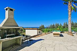 Villa Anthoulis in Latchi