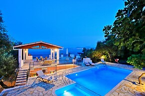 Villa Alexandros in Nisaki