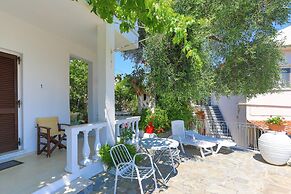 Faros Ennea in Gaios
