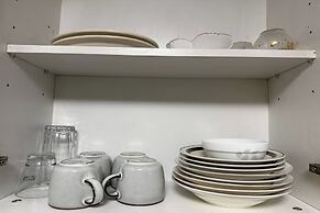 Del'S Condotel across NAIA Terminal 3