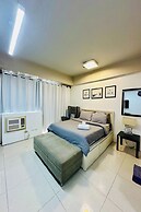 Del'S Condotel across NAIA Terminal 3
