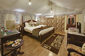 GIR LION SAFARI CAMP