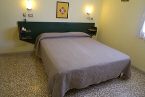 HOTEL VILLA ROSA
