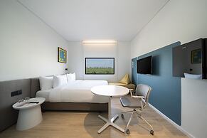 GO Hotel Bowin at Robinson Lifestyle