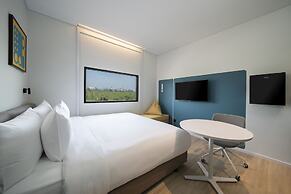 GO Hotel Bowin at Robinson Lifestyle