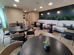 1616 HOTEL