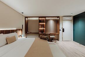 1616 HOTEL