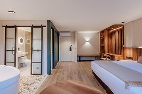 1616 HOTEL
