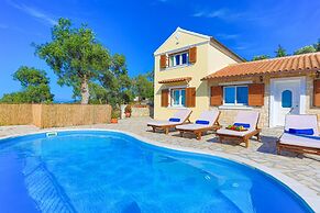 Villa Isavros in Paxi