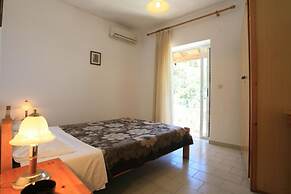 Alexandra Apartment in Katavolos