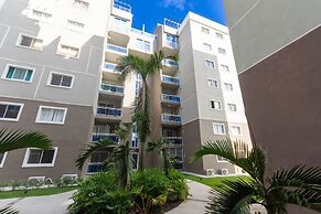 Modern Apt With free parking and AC 3brs