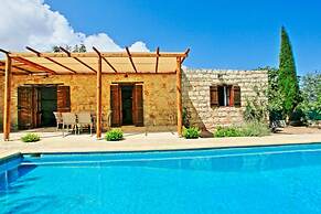 Simeon Estate in Drouseia