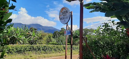 Jardín entre Montañas