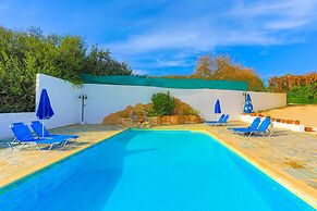 Villa Ira Finiki in Latchi