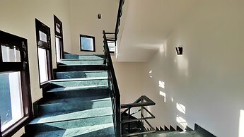 Hotel Neelgiri