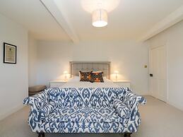 Rockstowes House