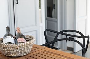 Sea Lilies Suites