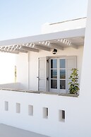 Sea Lilies Suites