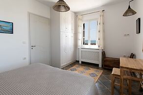 Sea Lilies Suites