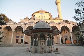 Nuray Hotel